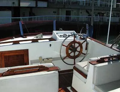 Slide: The Image of Chien Hwa CHB 35 Double Cabin 1983 - 2