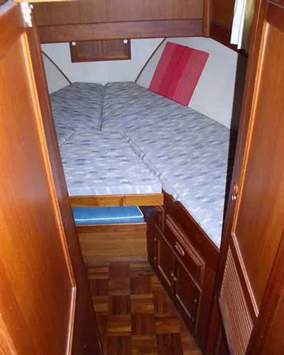Slide: The Image of Chien Hwa CHB 35 Double Cabin 1983 - 3