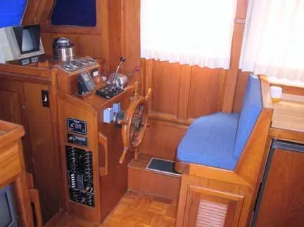 Slide: The Image of Chien Hwa CHB 35 Double Cabin 1983 - 4