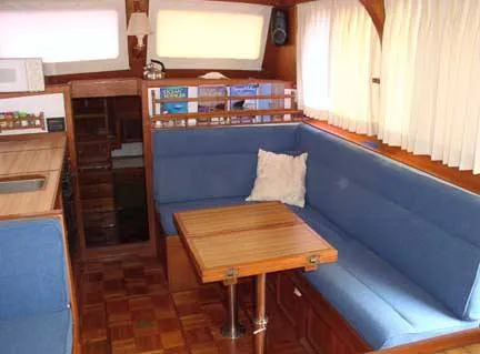 Slide: The Image of Chien Hwa CHB 35 Double Cabin 1983 - 5