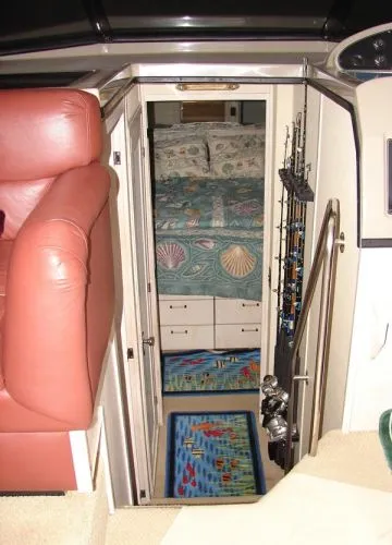 Slide: The Image of Bayliner 3988 Flybridge MY 1996 - 1