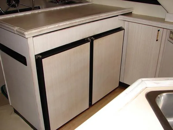 Slide: The Image of Bayliner 3988 Flybridge MY 1996 - 7