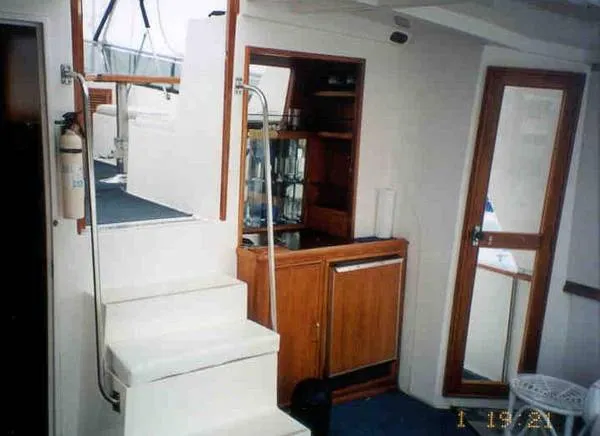 Slide: The Image of CHB Ponderosa Sundeck MY 1987 - 2