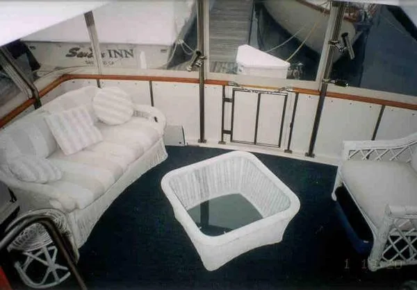 Slide: The Image of CHB Ponderosa Sundeck MY 1987 - 3
