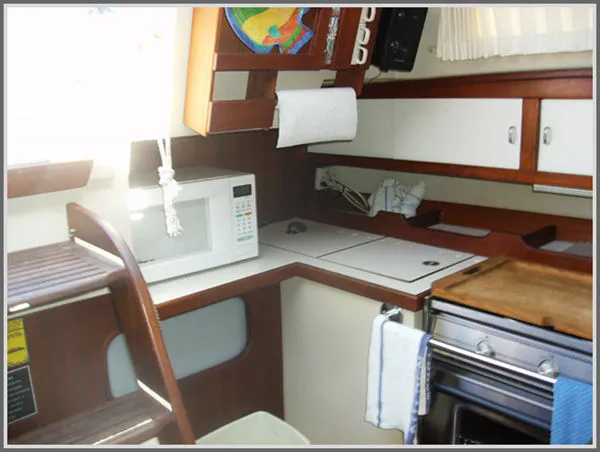 Slide: The Image of Catalina 36 1988 - 11