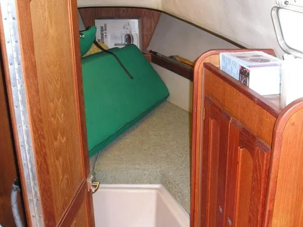 Slide: The Image of CAPITAL YACHTS Newport 28 II 1983 - 10