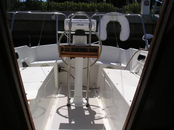 Slide: The Image of CAPITAL YACHTS Newport 28 II 1983 - 5