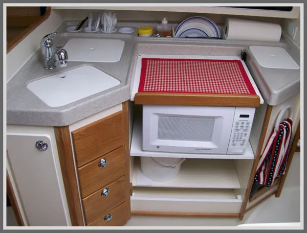 Slide: The Image of Catalina 28 MkII 2006 - 5