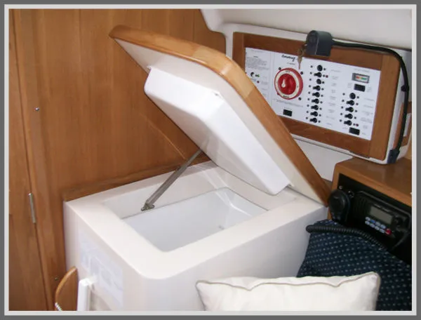 Slide: The Image of Catalina 28 MkII 2006 - 6