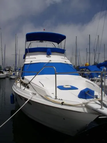 Slide: The Image of Bayliner Trophy 3460 1988 - 1