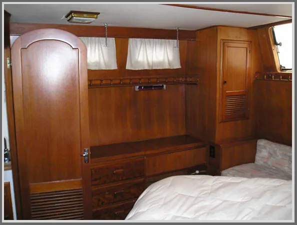 Slide: The Image of Chien Hwa Goldenstar 35 1986 - 10