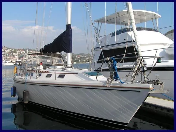 Slide: The Image of Catalina Tri-Cabin 1990 - 0