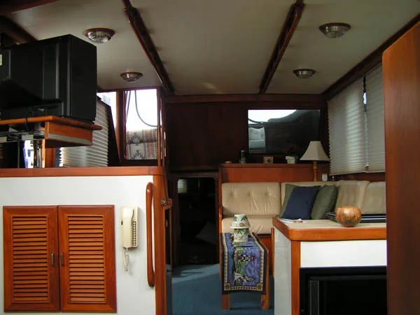 Slide: The Image of Tiger Marine 41 Sundeck Motoryacht 1989 - 5