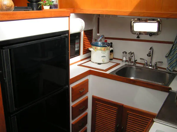 Slide: The Image of Tiger Marine 41 Sundeck Motoryacht 1989 - 7