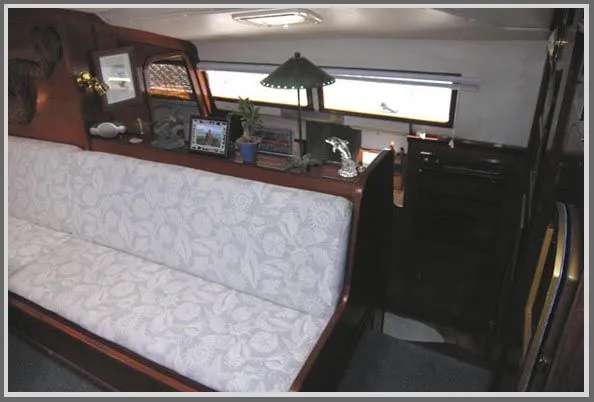 Slide: The Image of Prout 37 Snowgoose Elite 1987 - 4