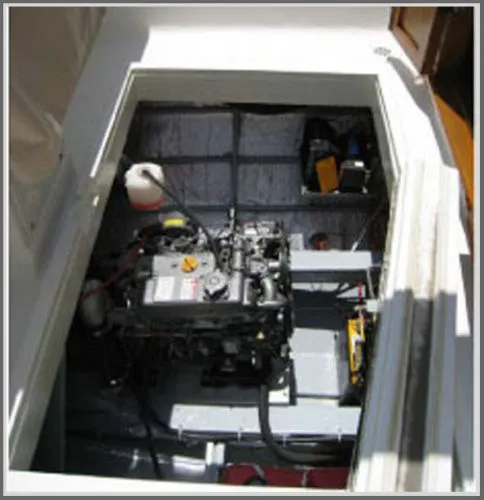 Slide: The Image of Cross 38 Aft-Cabin Cruising Trimaran 1976 - 11