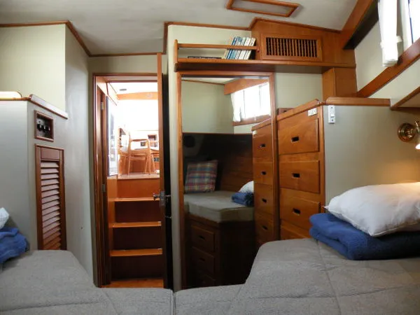 Slide: The Image of Grand Banks Heritage Motor Yacht 1989 - 2