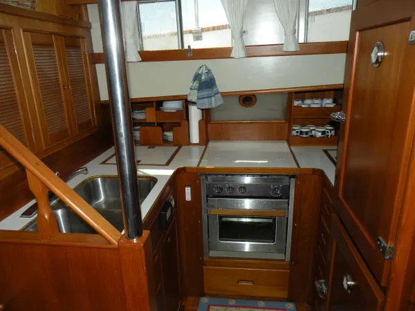 Slide: The Image of Grand Banks Heritage Motor Yacht 1989 - 4