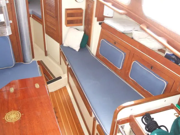 Slide: The Image of Tartan Sloop 1976 - 2