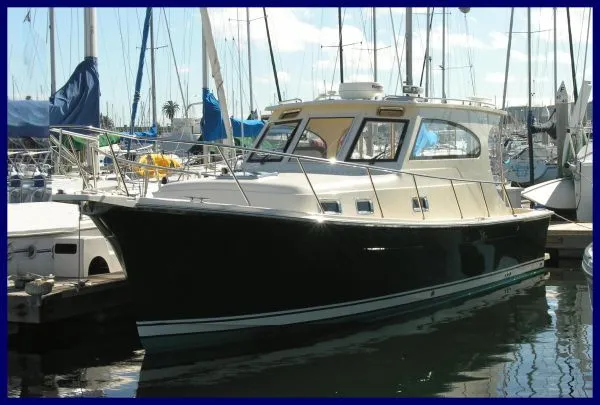 Slide: The Image of Mainship Pilot 30 II Sedan 2006 - 0