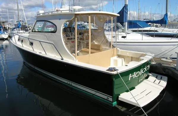 Slide: The Image of Mainship Pilot 30 II Sedan 2006 - 1