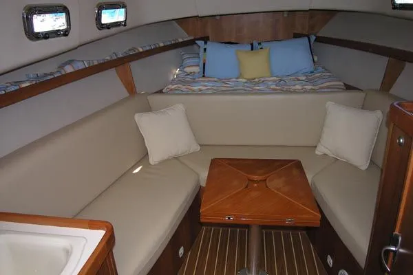 Slide: The Image of Mainship Pilot 30 II Sedan 2006 - 10