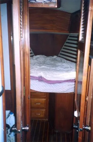 Slide: The Image of Endeavour Sloop 1984 - 1