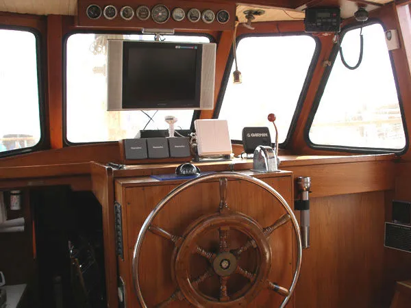 Slide: The Image of Nauticat Motorsailer 1976 - 4