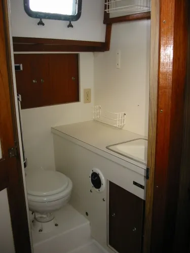 Slide: The Image of Gulfstar Center Cockpit Sloop 1974 - 11