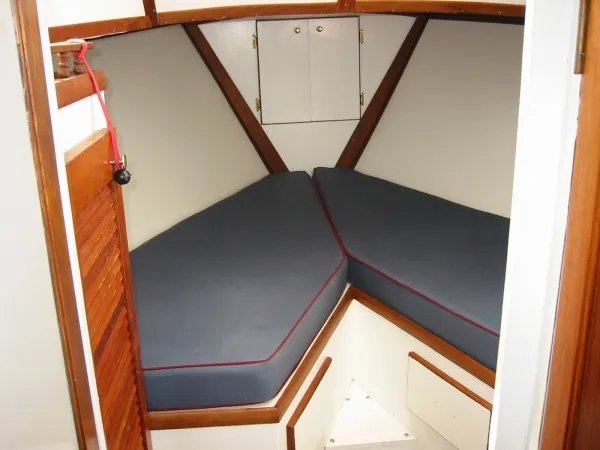 Slide: The Image of Gulfstar Center Cockpit Sloop 1974 - 5