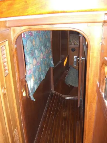 Slide: The Image of Peterson Kelly Peterson Center Cockpit 1977 - 11