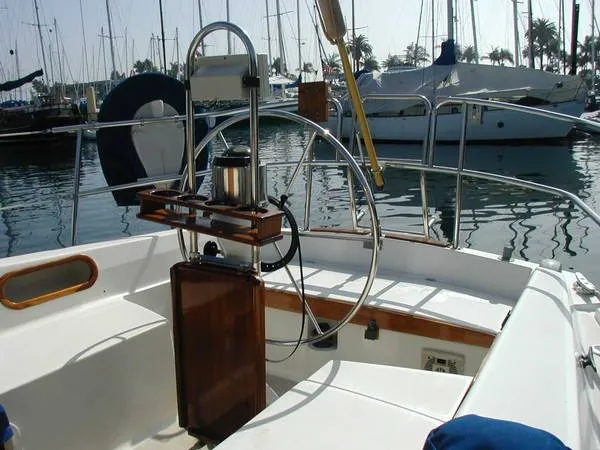 Slide: The Image of Catalina Sloop 1987 - 1
