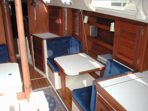 Slide: The Image of Catalina Sloop 1987 - 3