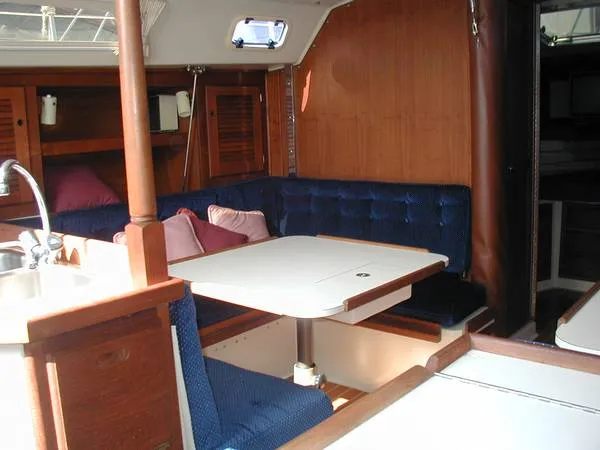 Slide: The Image of Catalina Sloop 1987 - 4