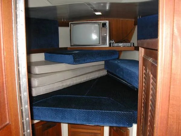 Slide: The Image of Catalina Sloop 1987 - 5