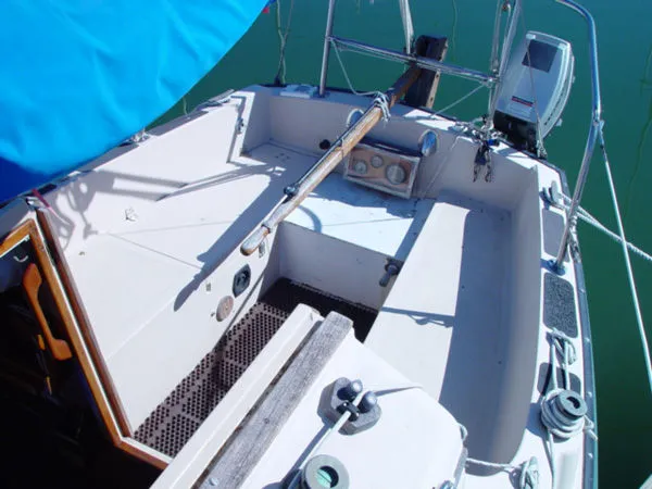 Slide: The Image of Pacific Seacraft Flicka 1978 - 7