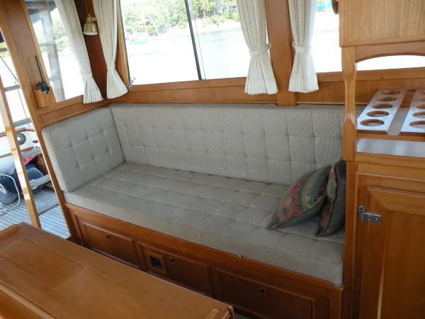 Slide: The Image of Grand Banks Sedan 1986 - 9