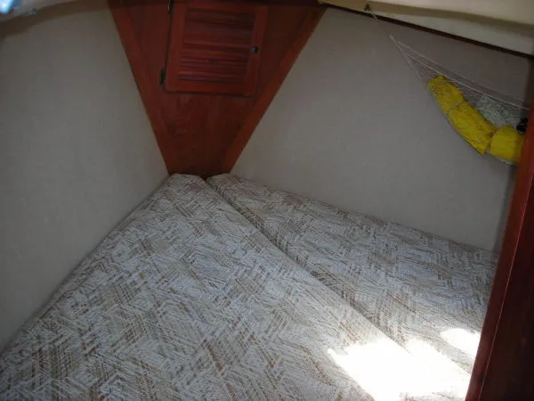 Slide: The Image of Island Packet MK II Full Keel 1983 - 11