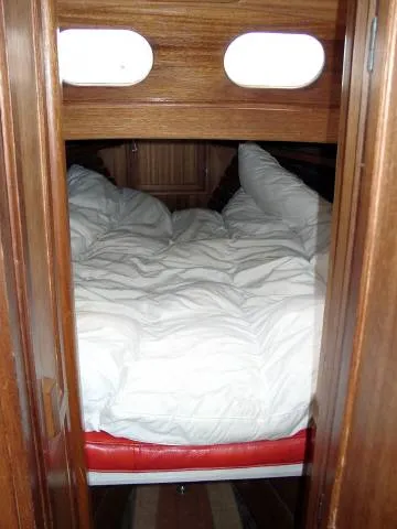 Slide: The Image of Custom Herreshoff (H-28) 1968 - 5