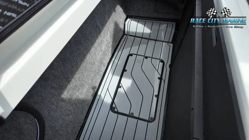 Slide: The Image of Nautique Super Air Nautique G21 2025 - 15