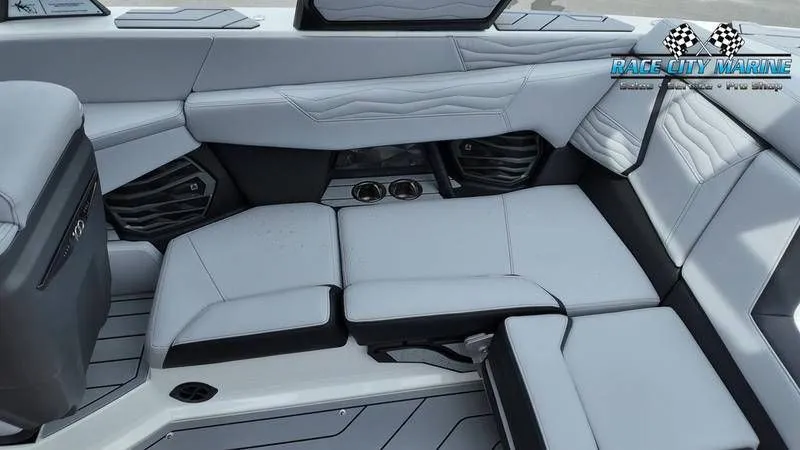 Slide: The Image of Nautique Super Air Nautique G21 2025 - 17