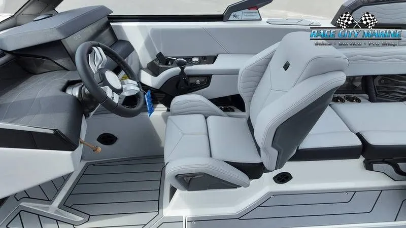 Slide: The Image of Nautique Super Air Nautique G21 2025 - 32