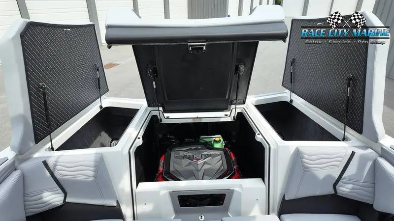 Slide: The Image of Nautique Super Air Nautique G21 2025 - 36