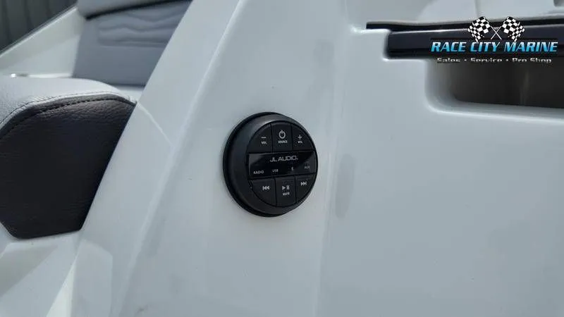 Slide: The Image of Nautique Super Air Nautique G21 2025 - 39