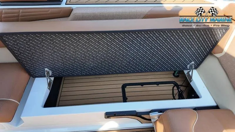 Slide: The Image of Nautique G25 2022 - 12