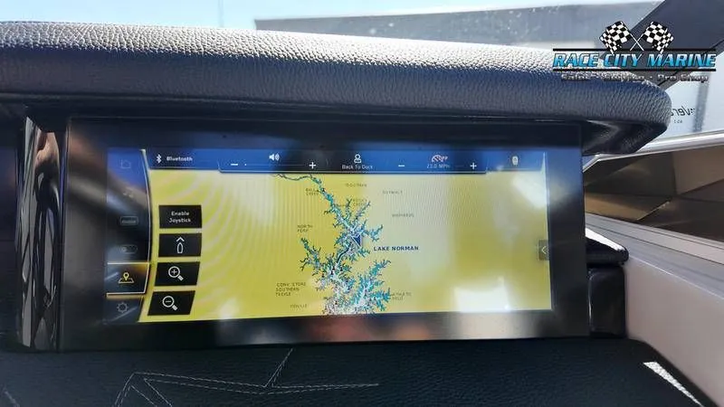 Slide: The Image of Nautique Super Air Nautique G23 Paragon 2022 - 17