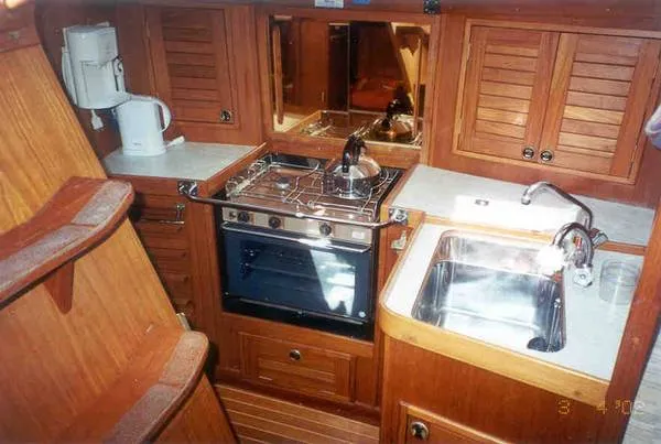 Slide: The Image of Maestro Performance Cruiser 1991 - 3