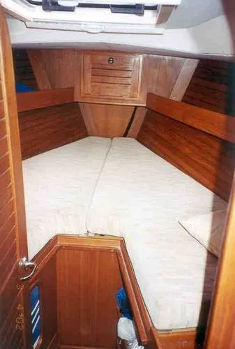 Slide: The Image of Maestro Performance Cruiser 1991 - 6