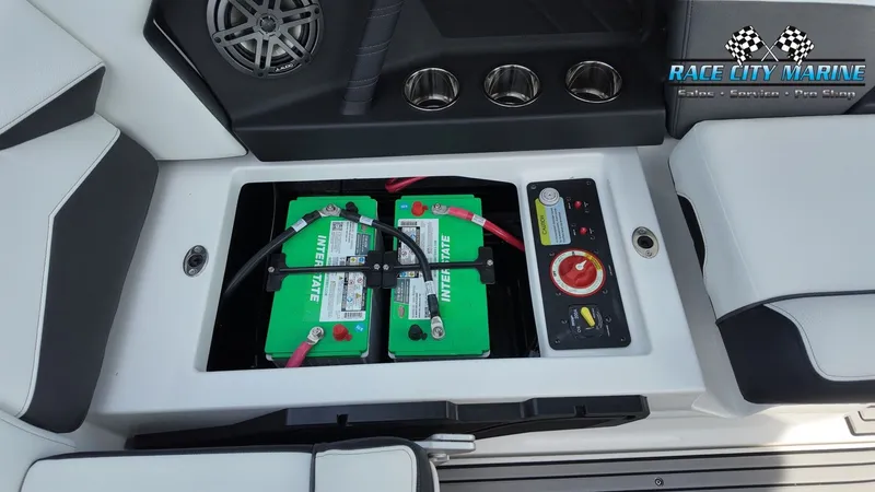 Slide: The Image of Nautique Super Air Nautique S21 2026 - 14