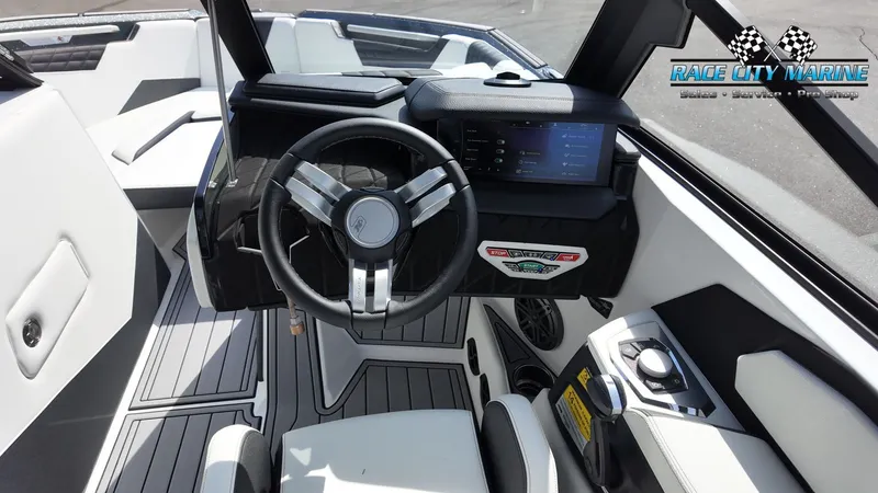 Slide: The Image of Nautique Super Air Nautique S21 2026 - 20